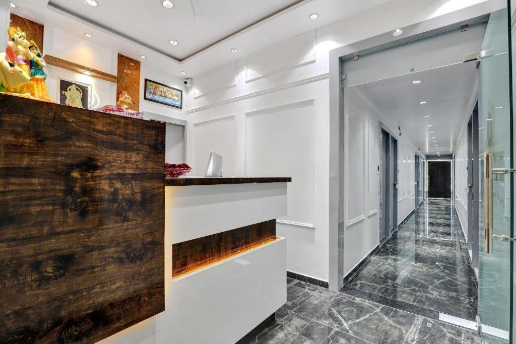Hotel The Lowell Surat Ngoại thất bức ảnh