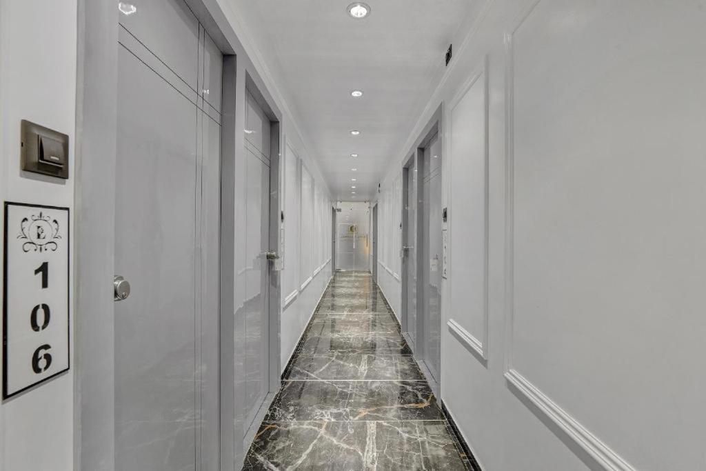 Hotel The Lowell Surat Ngoại thất bức ảnh
