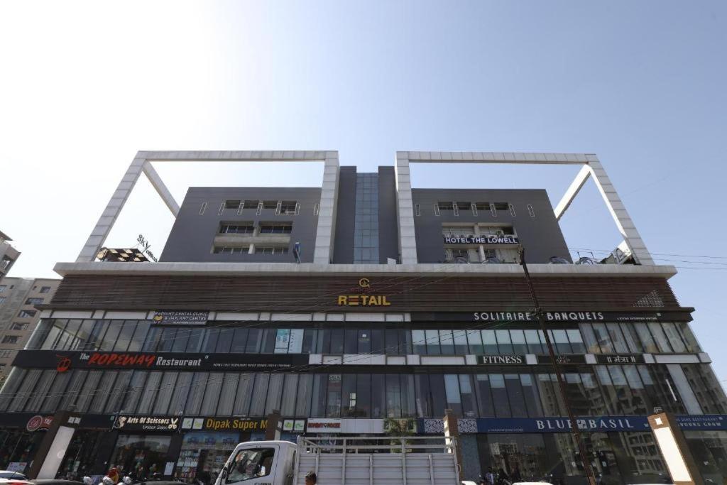Hotel The Lowell Surat Ngoại thất bức ảnh